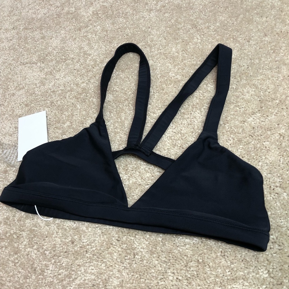 Mikoh- Honolulu top in black size Large
